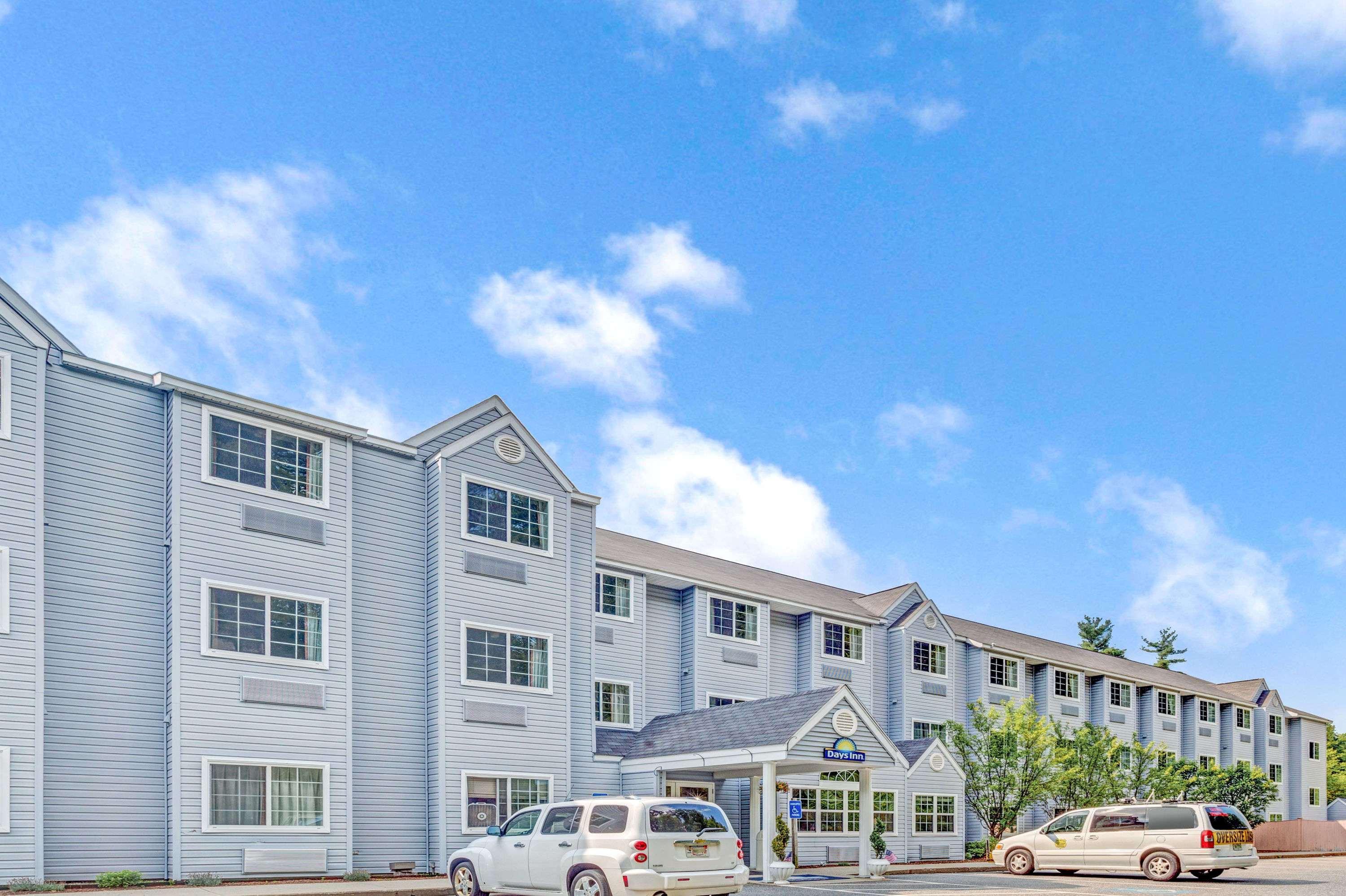 Days Inn By Wyndham Sturbridge Bagian luar foto